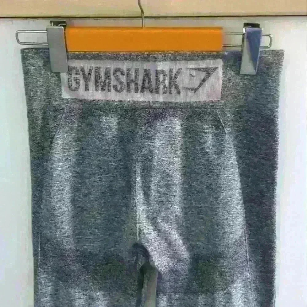 GYMSHARK  | Women's Charcoal/Dusty Pink Flex High Waisted Leggings - Picture 5 of 5